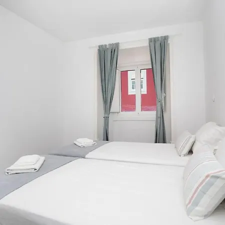 Santa Marta Cozy W/ Ac Apartament Lizbona